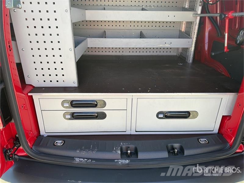 Volkswagen Caddy 4x4 Euro 6 Cargo Van Furgone chiuso