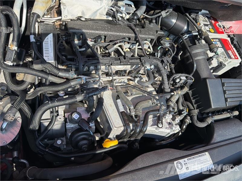 Volkswagen Caddy 4x4 Euro 6 Cargo Van Furgone chiuso