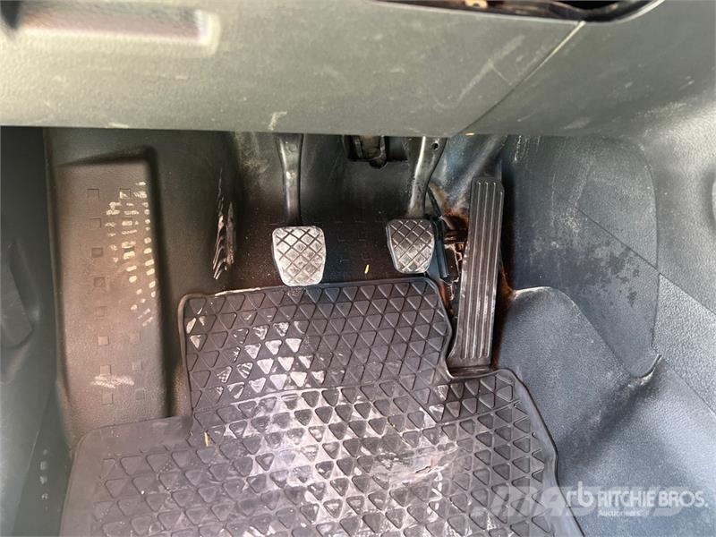 Volkswagen Caddy Cargo Van Panel vans