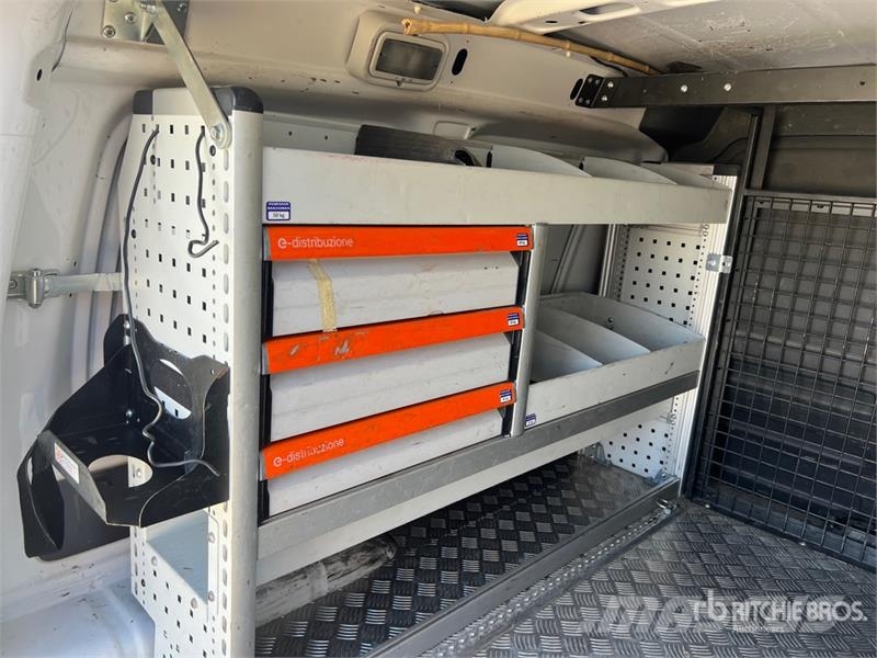 Volkswagen Caddy Cargo Van Panel vans