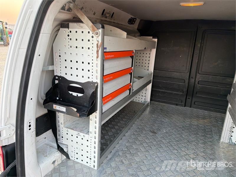 Volkswagen Caddy Cargo Van Panel vans