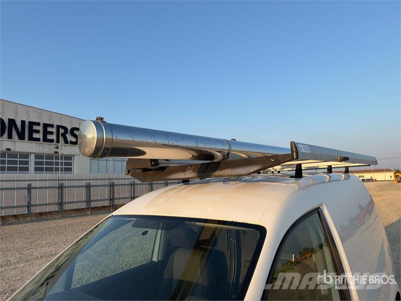Volkswagen Caddy Cargo Van Panel vans