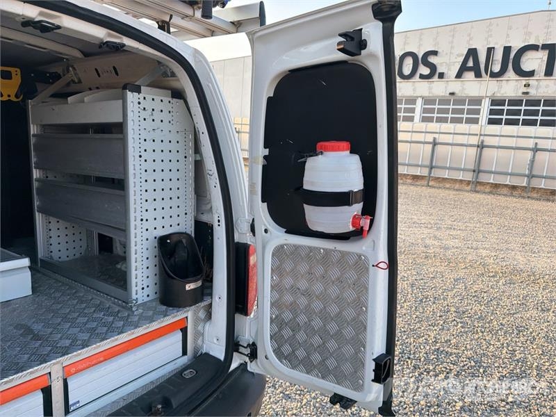 Volkswagen Caddy Cargo Van Panel vans