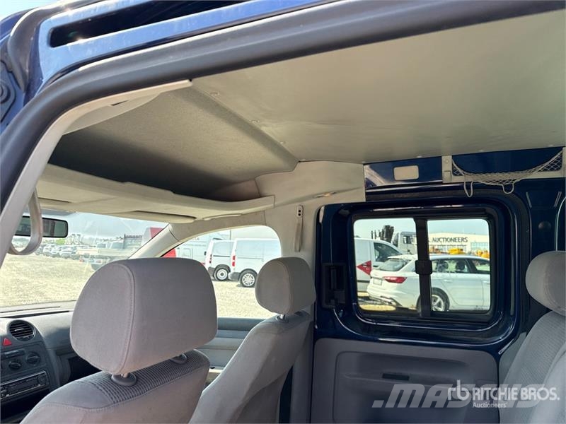 Volkswagen Caddy Cargo Van Lieferwagen
