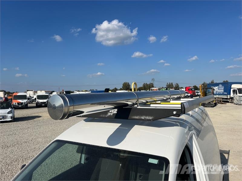 Volkswagen Caddy Cargo Van Panel vans