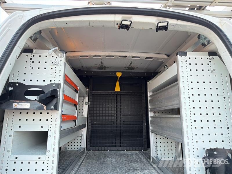 Volkswagen Caddy Cargo Van Panel vans