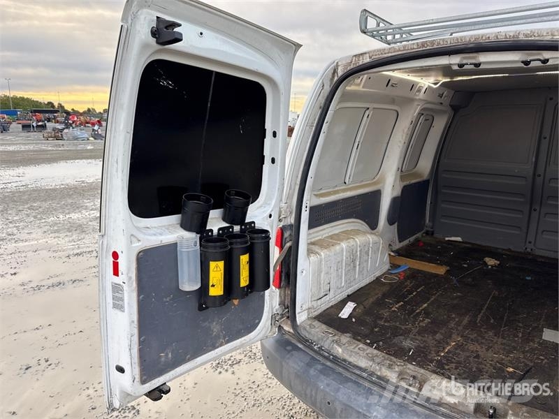 Volkswagen Caddy Cargo Van Panel vans