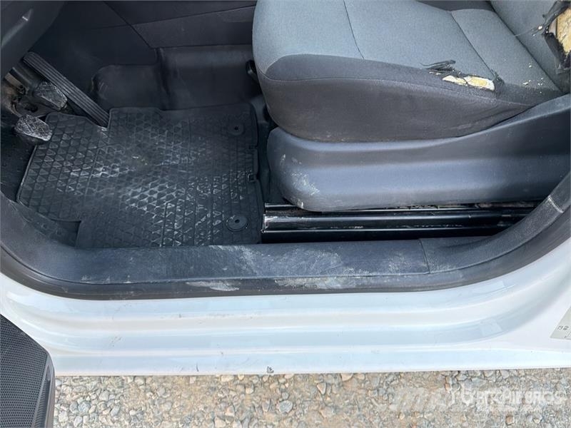 Volkswagen Caddy Cargo Van Panel vans