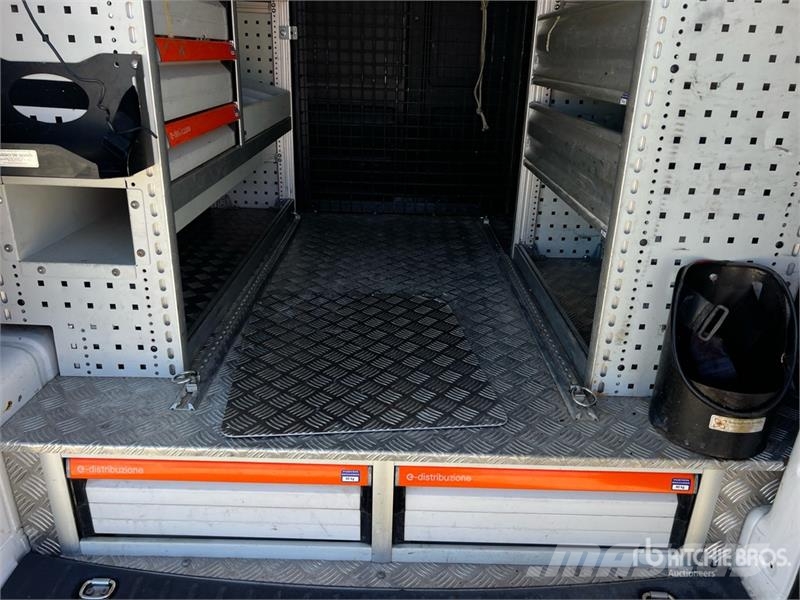 Volkswagen Caddy Cargo Van Panel vans