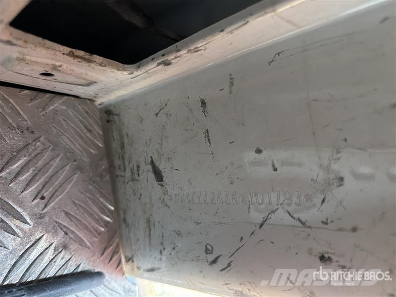 Volkswagen Caddy Cargo Van Panel vans