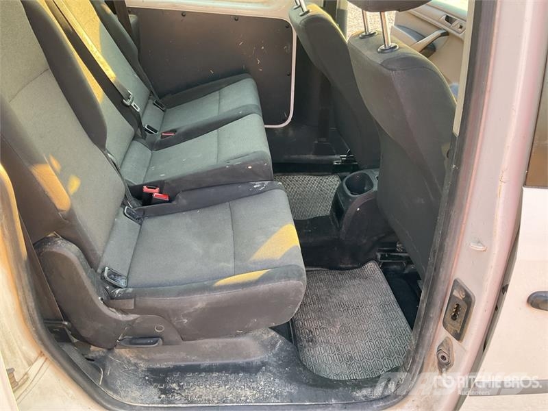 Volkswagen Caddy TDI 5 Passenger Van Panel vans