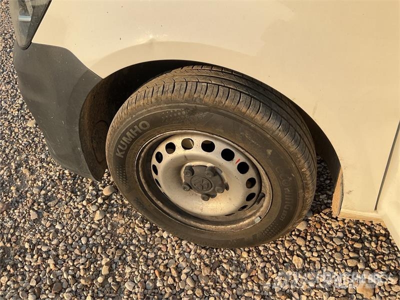 Volkswagen Caddy TDI 5 Passenger Van Panel vans