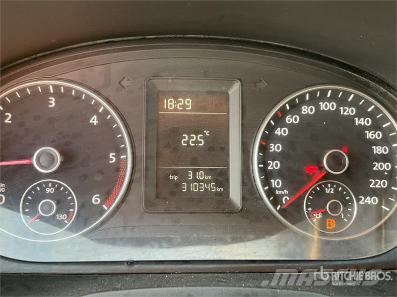 Volkswagen Caddy TDI 5 Passenger Van Panel vans