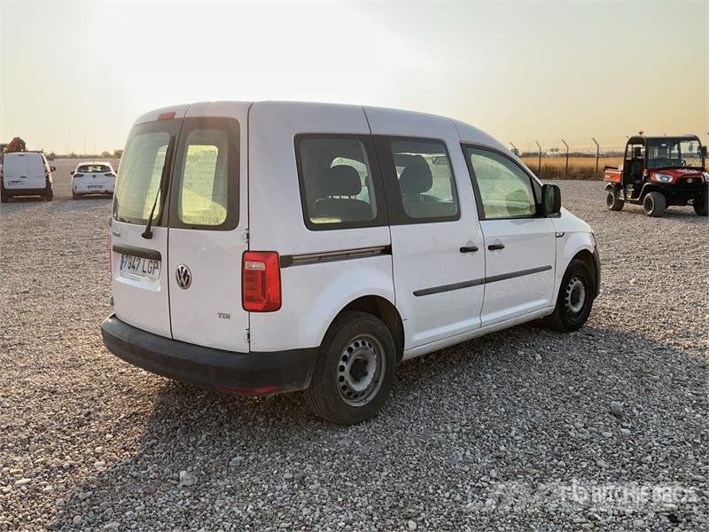 Volkswagen Caddy TDI 5 Passenger Van Panel vans