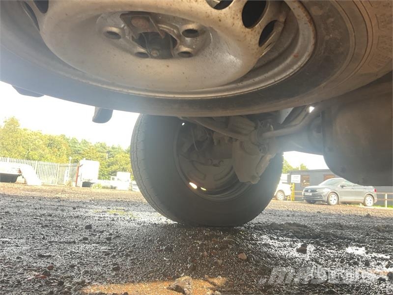 Volkswagen Cargo Van (Inoperable) Utilitara
