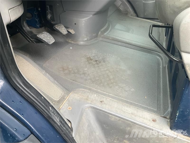 Volkswagen Crafter 플랫베드/드롭사이드 트럭