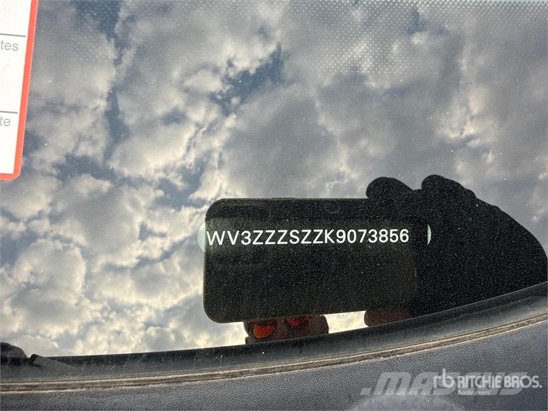 Volkswagen CRAFTER 35 Flatbed Truck Kamioni sa otvorenim sandukom
