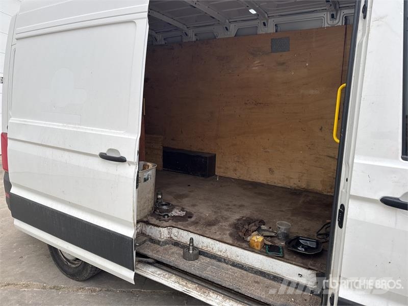Volkswagen Crafter 4 Motion Vehicule Utilitaire Cargo Van Panel vans