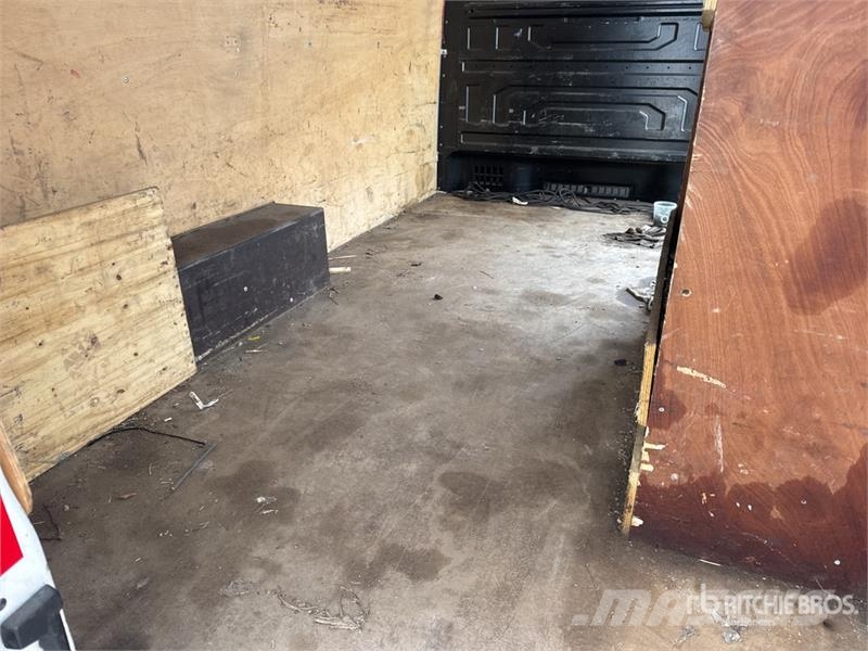 Volkswagen Crafter 4 Motion Vehicule Utilitaire Cargo Van Panel vans