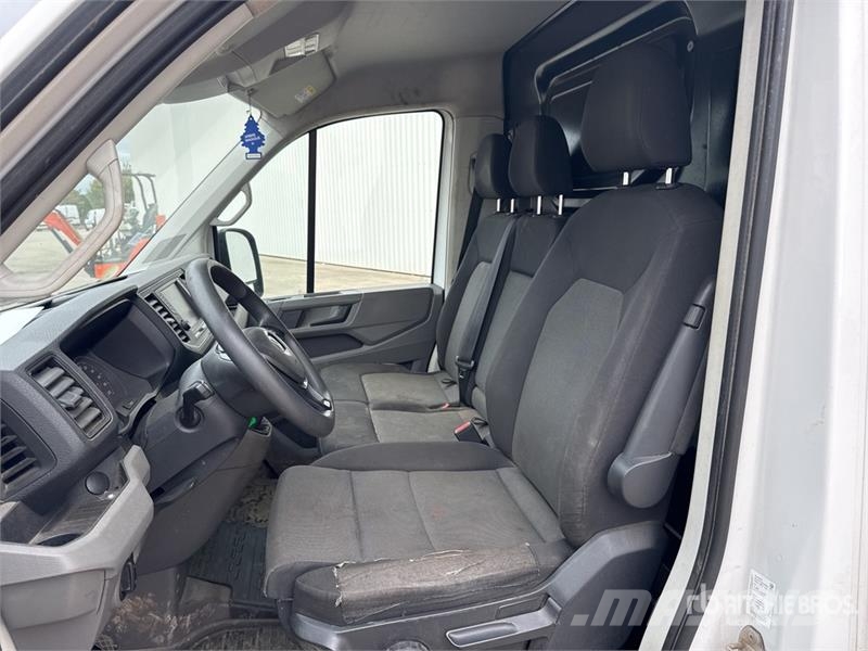 Volkswagen Crafter 4 Motion Vehicule Utilitaire Cargo Van Panel vans