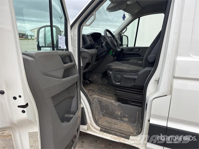 Volkswagen Crafter 4 Motion Vehicule Utilitaire Cargo Van Panel vans