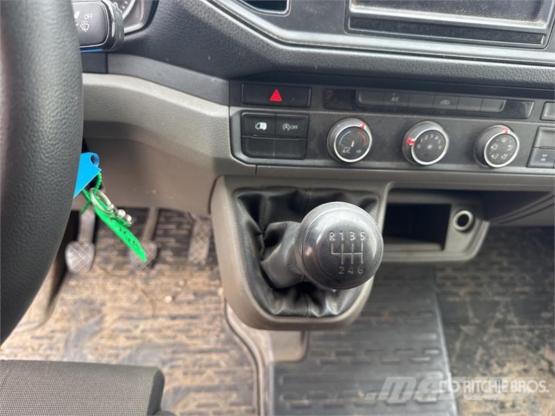 Volkswagen Crafter 4 Motion Vehicule Utilitaire Cargo Van Panel vans