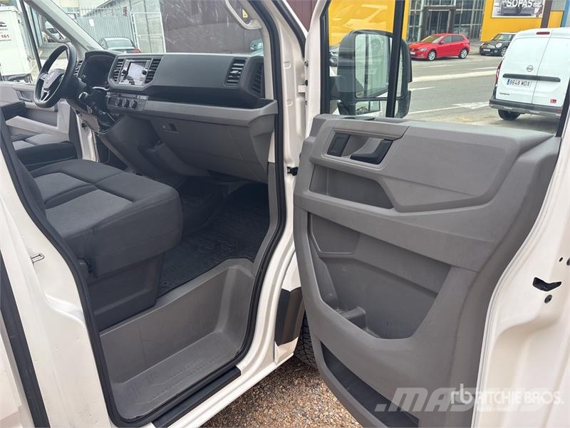 Volkswagen Crafter Cargo Van Panel vans