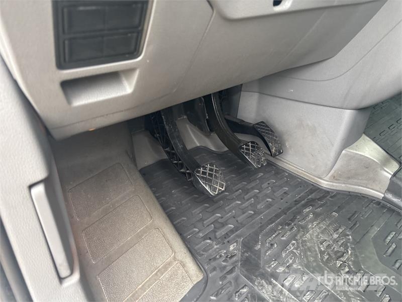 Volkswagen Crafter Cargo Van Panel vans