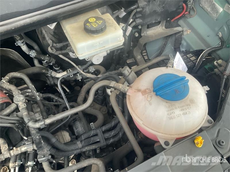 Volkswagen Crafter Cargo Van (Inoperable) Furgonetas /Furgón