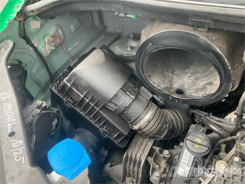 Volkswagen Crafter Cargo Van (Inoperable) Furgonetas /Furgón