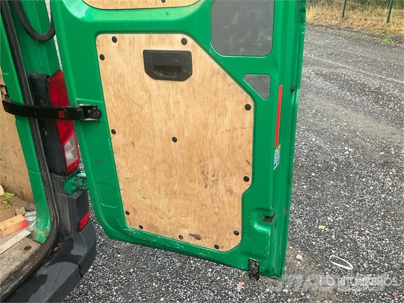 Volkswagen Crafter Cargo Van (Inoperable) Furgonetas /Furgón