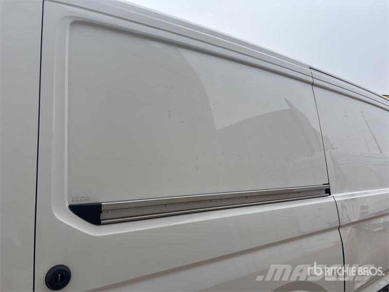 Volkswagen Crafter Cargo Van Panel vans