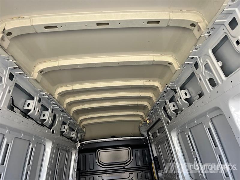 Volkswagen Crafter Cargo Van Lieferwagen