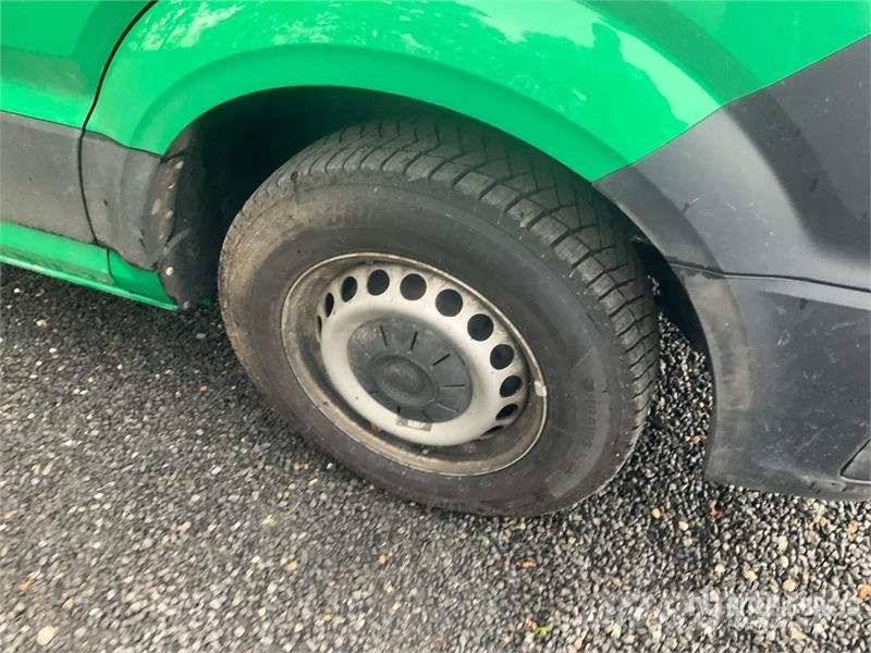 Volkswagen Crafter Cargo Van (Inoperable) Furgonetas /Furgón