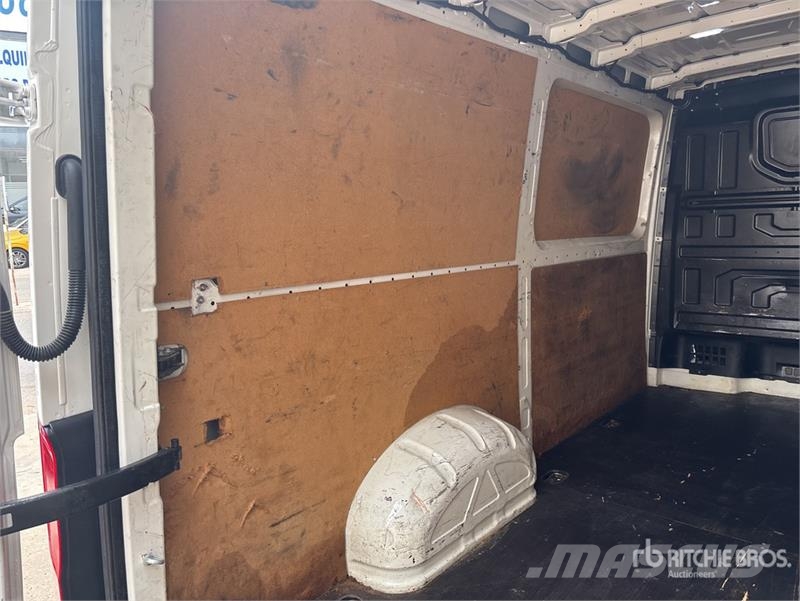 Volkswagen Crafter Cargo Van Panel vans
