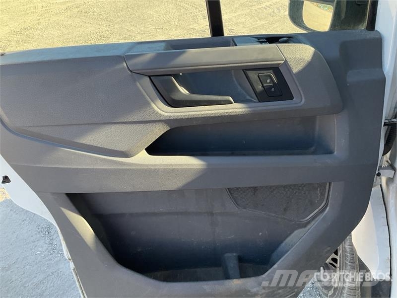 Volkswagen Crafter Vehicule Utilitaire Cargo Van Pakettiautot