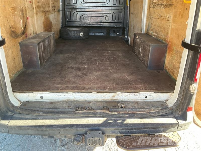 Volkswagen Crafter Vehicule Utilitaire Cargo Van Pakettiautot