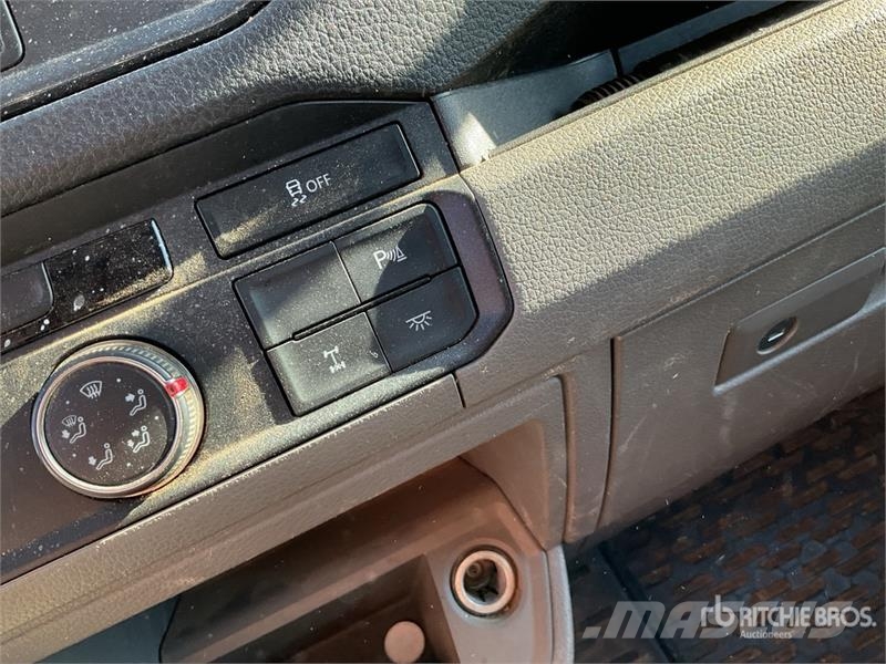 Volkswagen Crafter Vehicule Utilitaire Cargo Van Pakettiautot