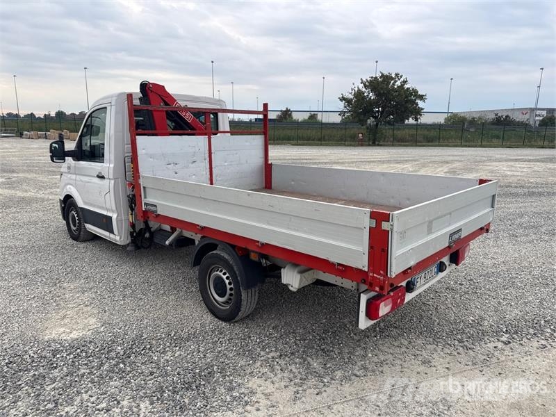 Volkswagen F32A.0.23 on Volkswagen Crafter Flatbed Truck with Camion plateau ridelle avec grue