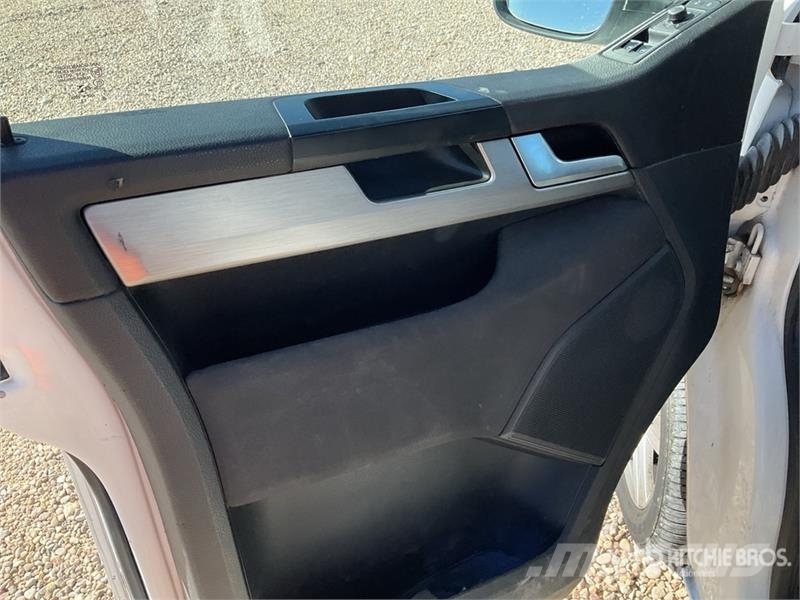 Volkswagen Multivan 7 Passenger Van Panel vans