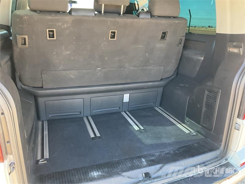 Volkswagen Multivan 7 Passenger Van Panel vans
