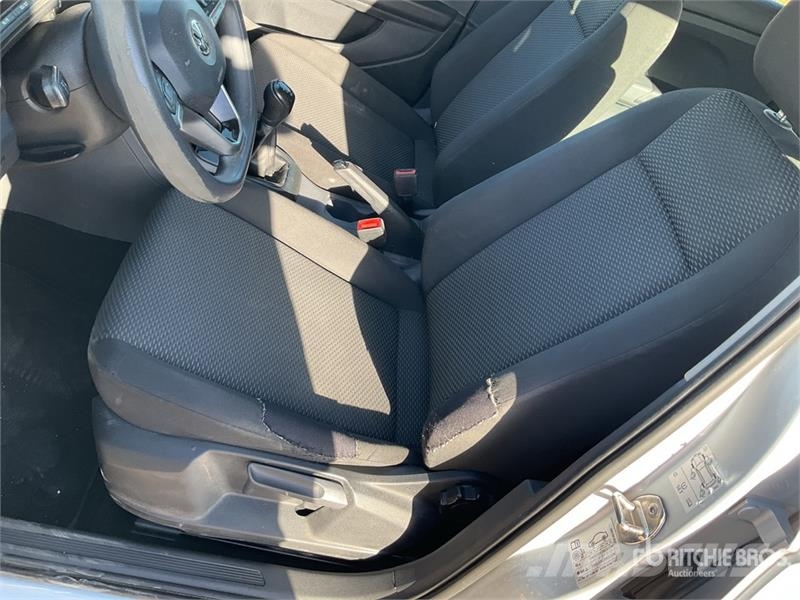 Volkswagen T-Cross SUV Carros