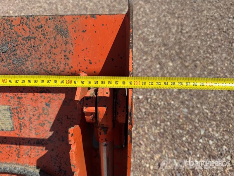 Volvo 2000 mm Multi-Purpose Godet Bucket Skopor