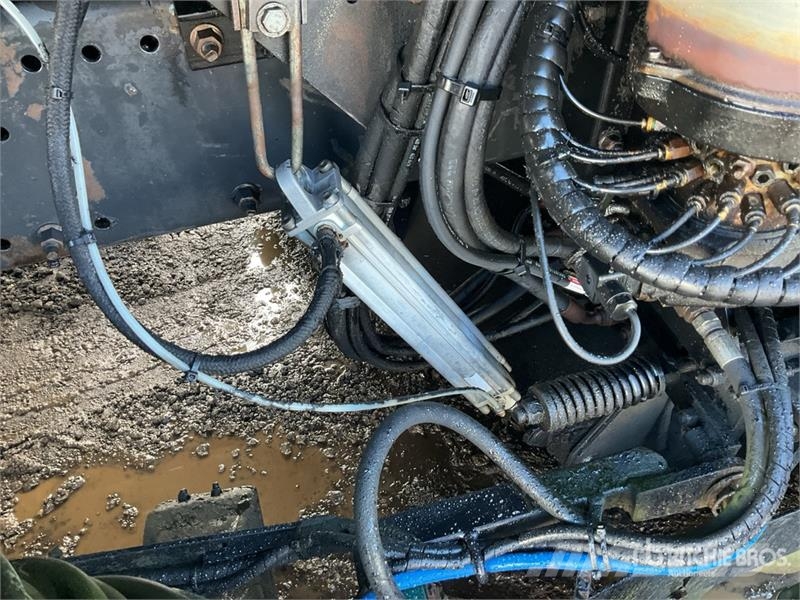 Volvo 440HP Sweeper Truck Прибиральні машини