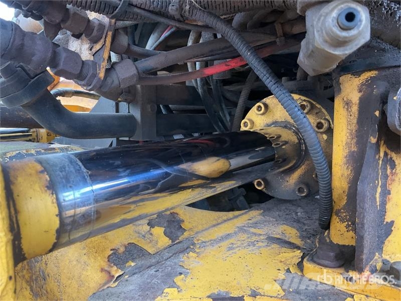 Volvo A25D Zglobni demperji