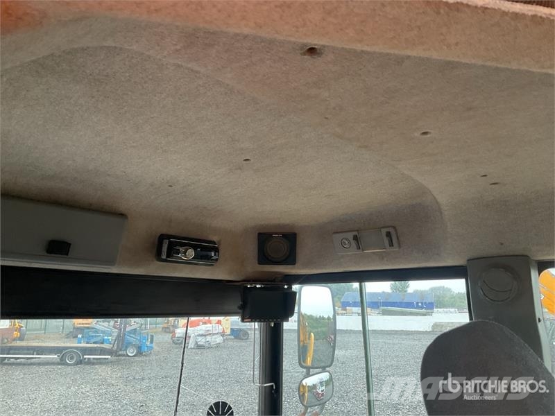 Volvo A25D Zglobni demperji