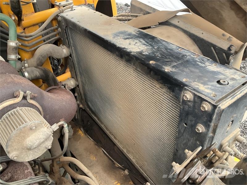 Volvo A25D Zglobni demperji