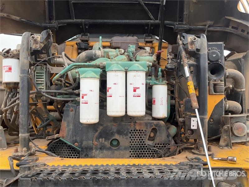 Volvo A25D Zglobni demperji