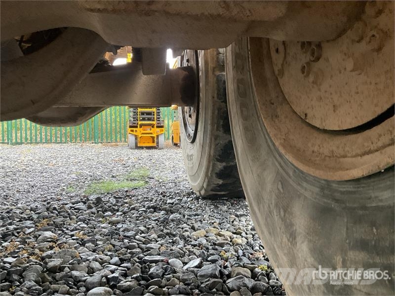 Volvo A25D Zglobni demperji