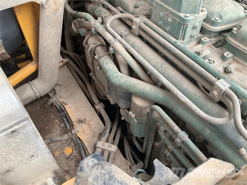 Volvo A25D Zglobni demperji